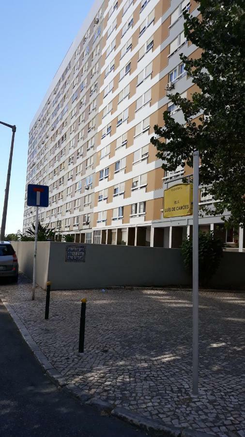 Apartment In Portela Near The Airport Lisboa Exterior foto